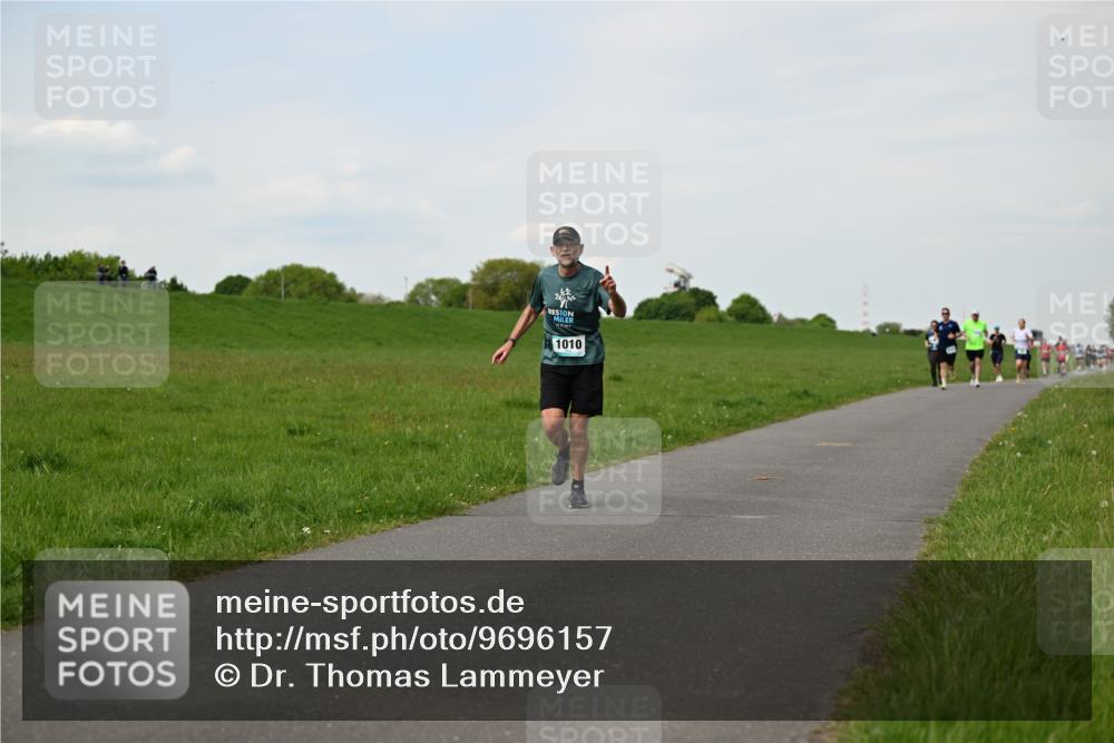 10.05.2026 - 8. Wedeler Halbmarathon Dr. Thomas Lammeyer http://msf.ph/oto/9696157 10.05.2026 11:23:28 Laufen 1010 meine-sportfotos.de