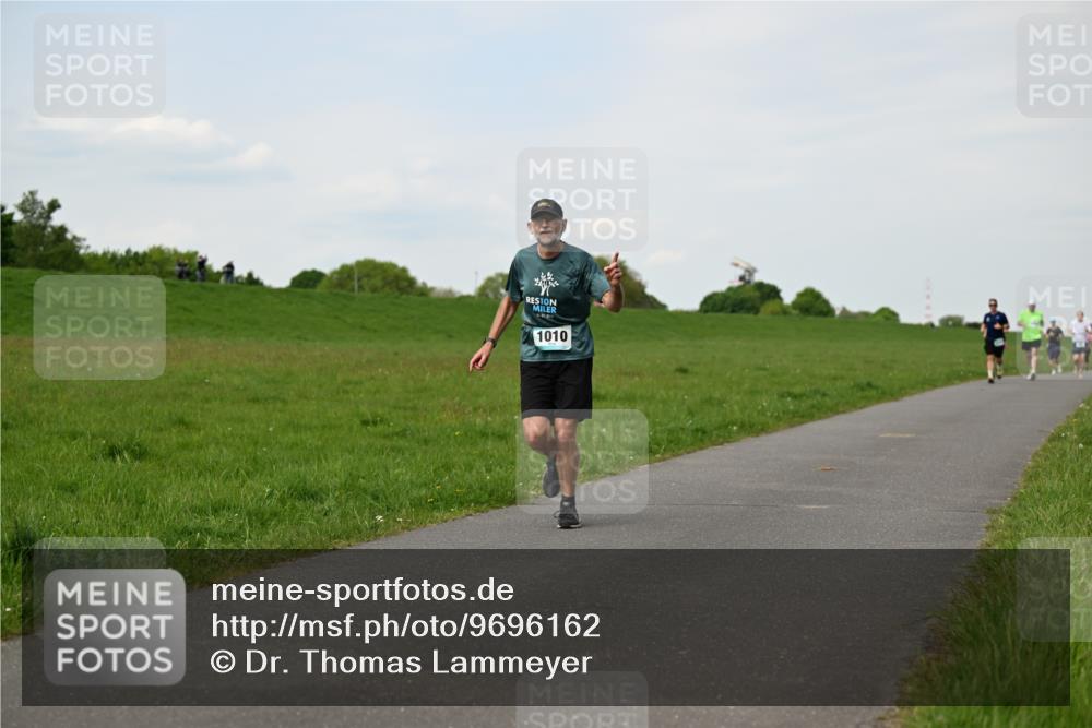 10.05.2026 - 8. Wedeler Halbmarathon Dr. Thomas Lammeyer http://msf.ph/oto/9696162 10.05.2026 11:23:29 Laufen 1010 meine-sportfotos.de