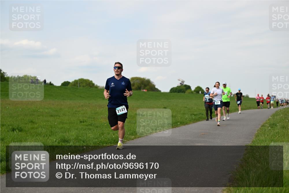 10.05.2026 - 8. Wedeler Halbmarathon Dr. Thomas Lammeyer http://msf.ph/oto/9696170 10.05.2026 11:23:39 Laufen 2127, 244 meine-sportfotos.de