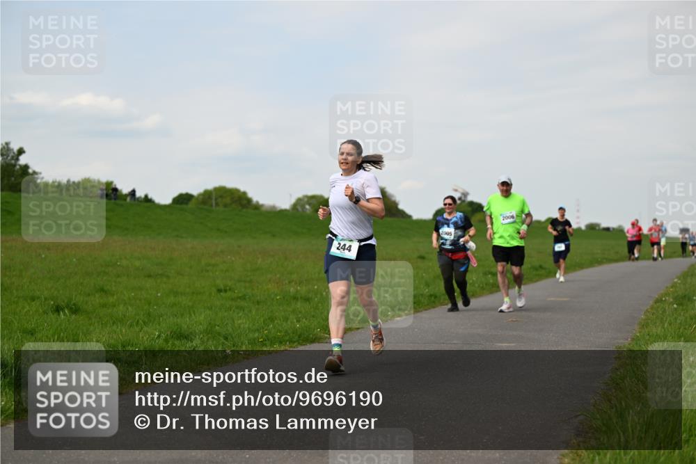 10.05.2026 - 8. Wedeler Halbmarathon Dr. Thomas Lammeyer http://msf.ph/oto/9696190 10.05.2026 11:23:43 Laufen 244, 2006, 2005 meine-sportfotos.de