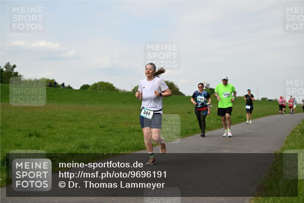 10.05.2026 - 8. Wedeler Halbmarathon Dr. Thomas Lammeyer http://msf.ph/oto/9696191 10.05.2026 11:23:43 Laufen 244, 2005, 2006 meine-sportfotos.de
