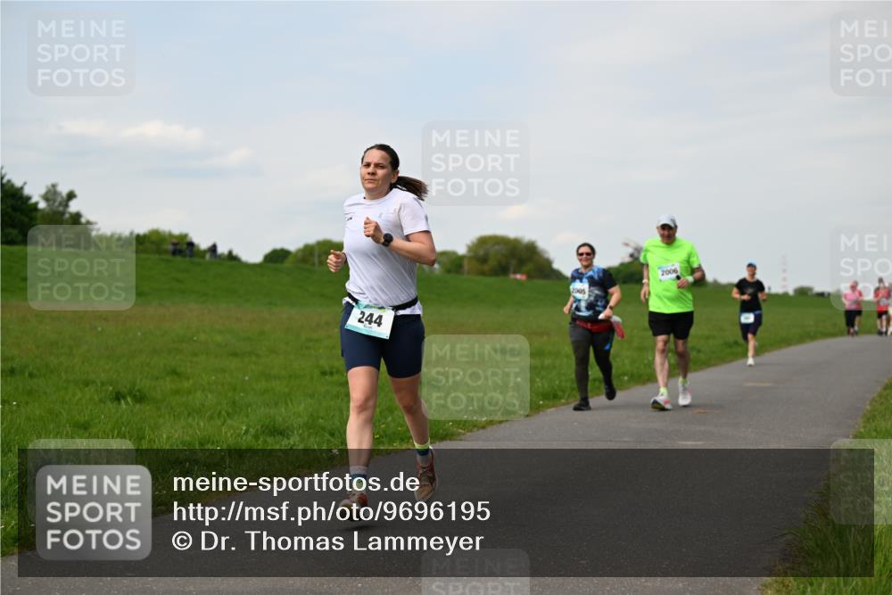 10.05.2026 - 8. Wedeler Halbmarathon Dr. Thomas Lammeyer http://msf.ph/oto/9696195 10.05.2026 11:23:44 Laufen 244, 2005, 2006 meine-sportfotos.de