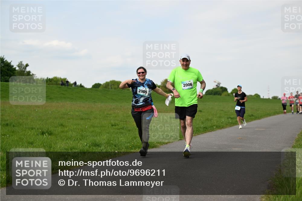 10.05.2026 - 8. Wedeler Halbmarathon Dr. Thomas Lammeyer http://msf.ph/oto/9696211 10.05.2026 11:23:46 Laufen 2005, 2006 meine-sportfotos.de
