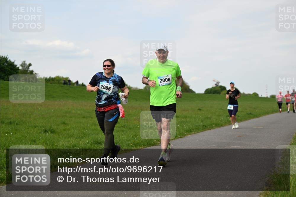 10.05.2026 - 8. Wedeler Halbmarathon Dr. Thomas Lammeyer http://msf.ph/oto/9696217 10.05.2026 11:23:47 Laufen 2005, 2006 meine-sportfotos.de