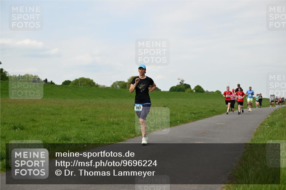 10.05.2026 - 8. Wedeler Halbmarathon Dr. Thomas Lammeyer http://msf.ph/oto/9696224 10.05.2026 11:23:51 Laufen 393 meine-sportfotos.de