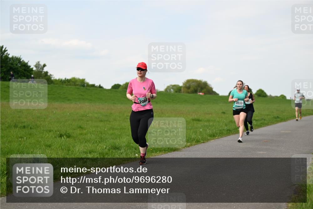 10.05.2026 - 8. Wedeler Halbmarathon Dr. Thomas Lammeyer http://msf.ph/oto/9696280 10.05.2026 11:24:04 Laufen 2068, 2223 meine-sportfotos.de