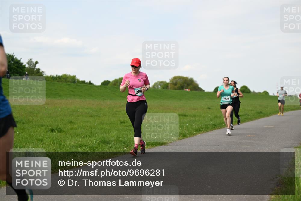 10.05.2026 - 8. Wedeler Halbmarathon Dr. Thomas Lammeyer http://msf.ph/oto/9696281 10.05.2026 11:24:04 Laufen 206, 2223 meine-sportfotos.de