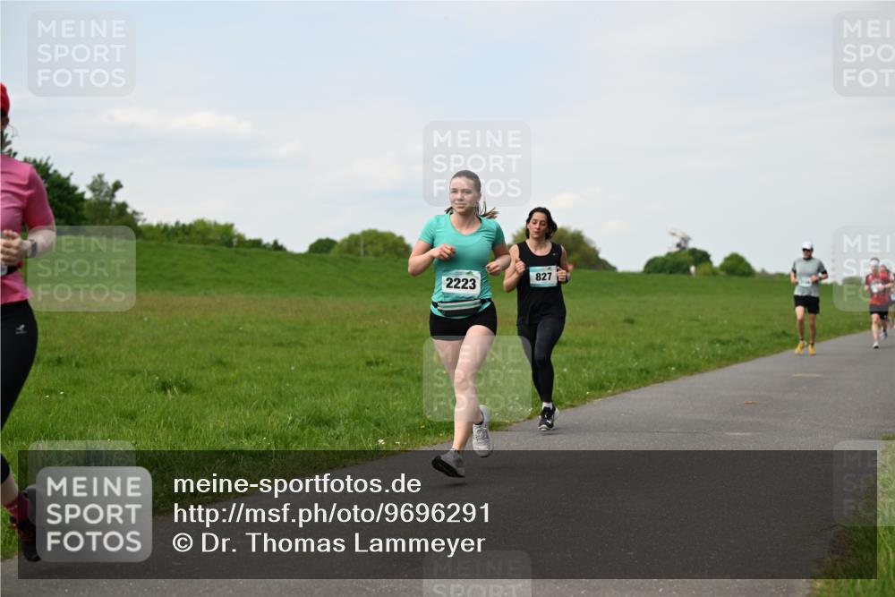 10.05.2026 - 8. Wedeler Halbmarathon Dr. Thomas Lammeyer http://msf.ph/oto/9696291 10.05.2026 11:24:06 Laufen 2223, 827 meine-sportfotos.de