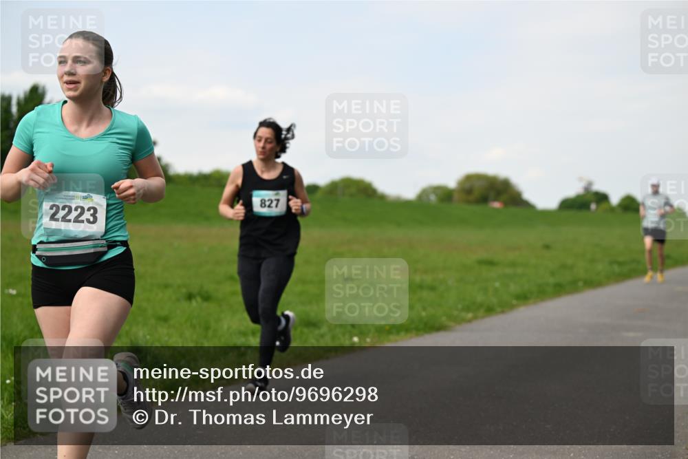 10.05.2026 - 8. Wedeler Halbmarathon Dr. Thomas Lammeyer http://msf.ph/oto/9696298 10.05.2026 11:24:08 Laufen 2223, 827 meine-sportfotos.de