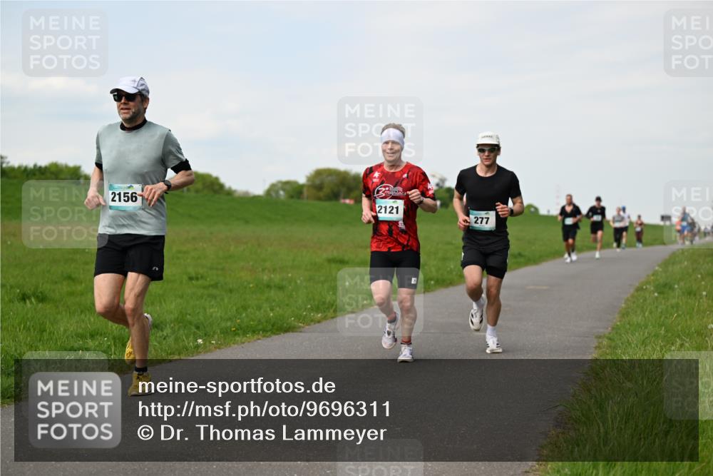 10.05.2026 - 8. Wedeler Halbmarathon Dr. Thomas Lammeyer http://msf.ph/oto/9696311 10.05.2026 11:24:13 Laufen 2156, 2121, 277 meine-sportfotos.de