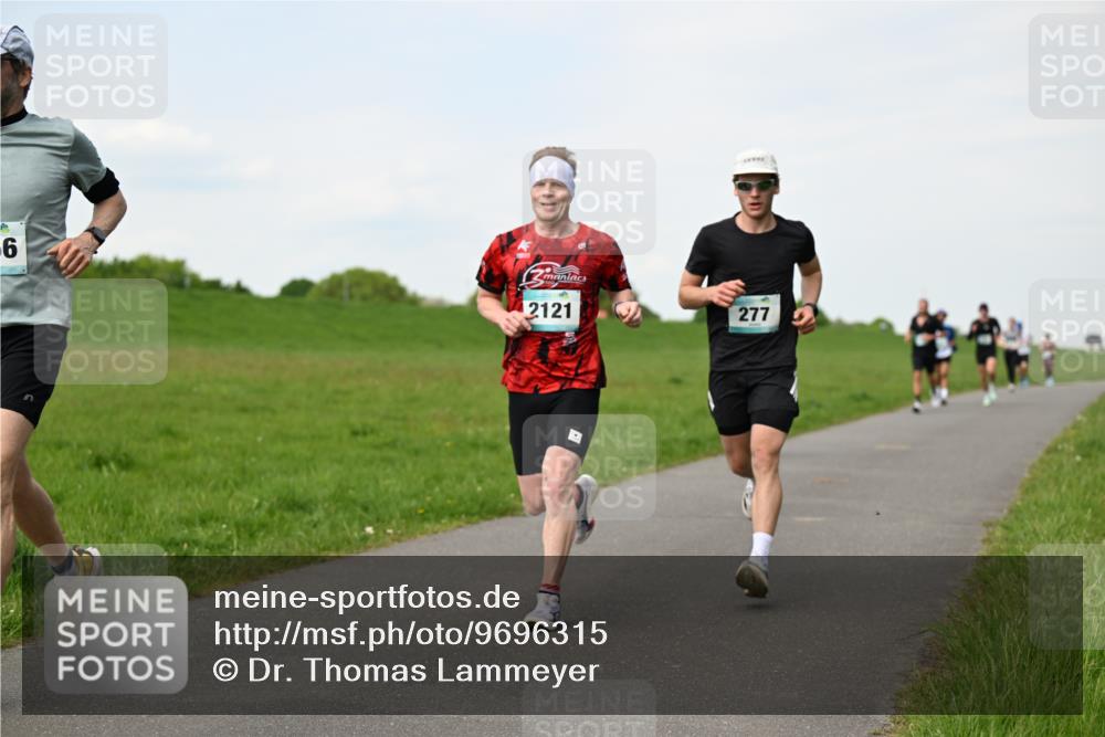 10.05.2026 - 8. Wedeler Halbmarathon Dr. Thomas Lammeyer http://msf.ph/oto/9696315 10.05.2026 11:24:13 Laufen 2121, 277 meine-sportfotos.de