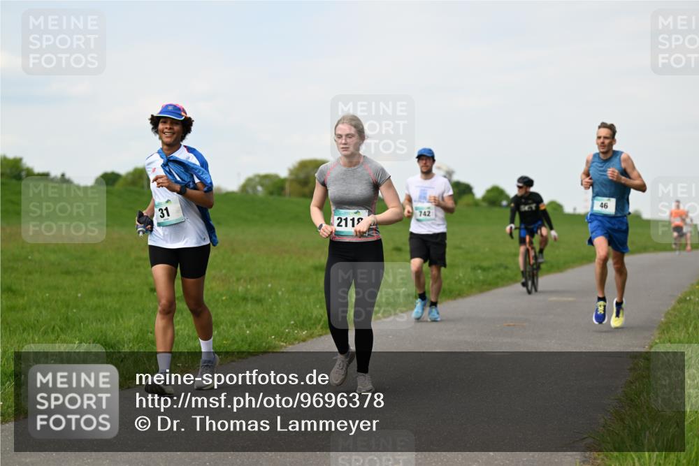 10.05.2026 - 8. Wedeler Halbmarathon Dr. Thomas Lammeyer http://msf.ph/oto/9696378 10.05.2026 11:24:26 Laufen 2119, 742 meine-sportfotos.de