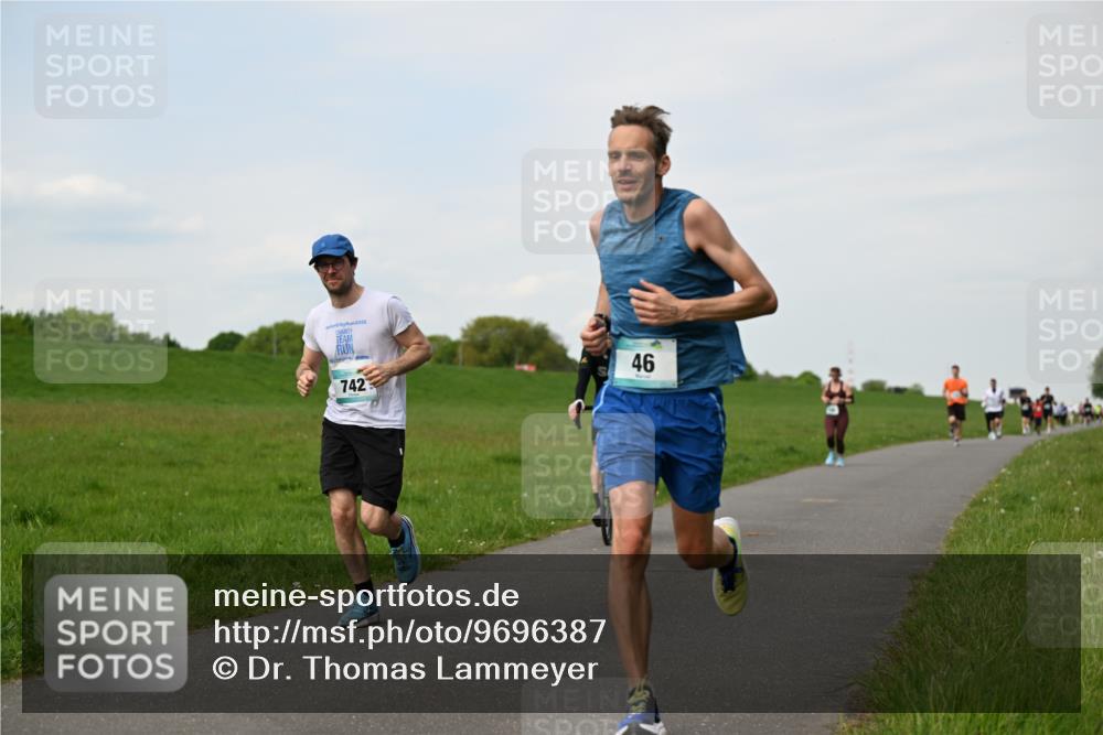 10.05.2026 - 8. Wedeler Halbmarathon Dr. Thomas Lammeyer http://msf.ph/oto/9696387 10.05.2026 11:24:29 Laufen 742 meine-sportfotos.de