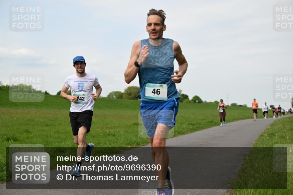 10.05.2026 - 8. Wedeler Halbmarathon Dr. Thomas Lammeyer http://msf.ph/oto/9696390 10.05.2026 11:24:29 Laufen 2025 meine-sportfotos.de
