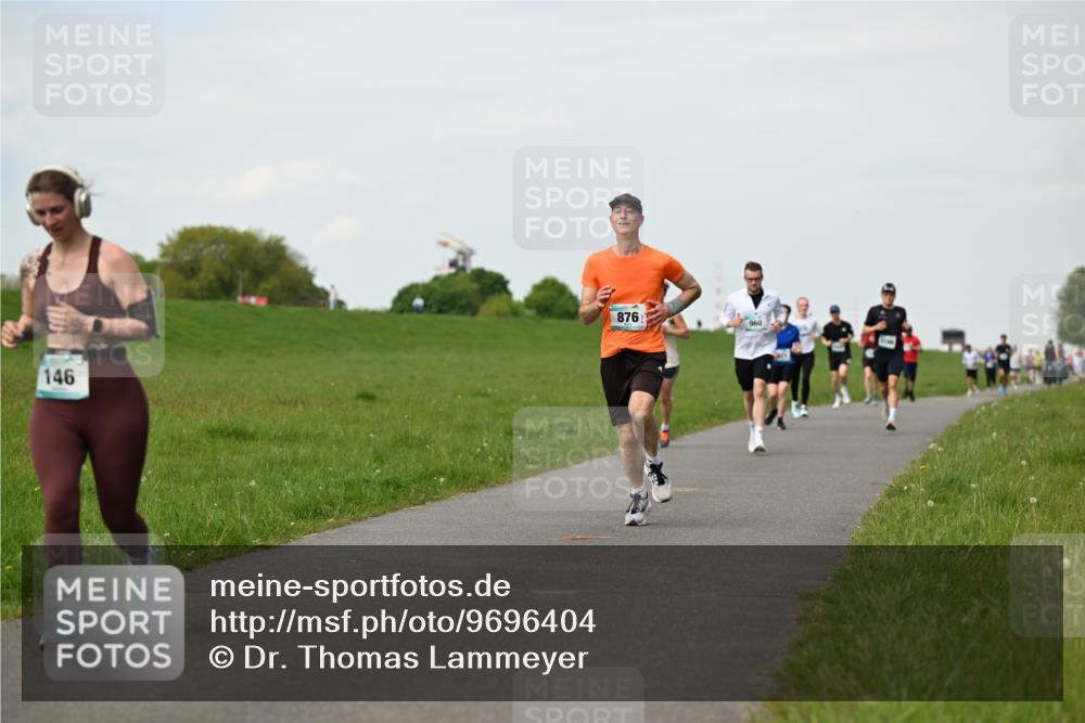 10.05.2026 - 8. Wedeler Halbmarathon Dr. Thomas Lammeyer http://msf.ph/oto/9696404 10.05.2026 11:24:39 Laufen 146, 876, 960 meine-sportfotos.de