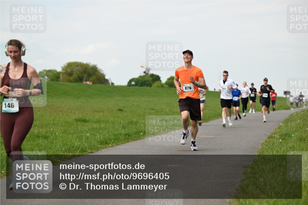 10.05.2026 - 8. Wedeler Halbmarathon Dr. Thomas Lammeyer http://msf.ph/oto/9696405 10.05.2026 11:24:40 Laufen 146, 876 meine-sportfotos.de