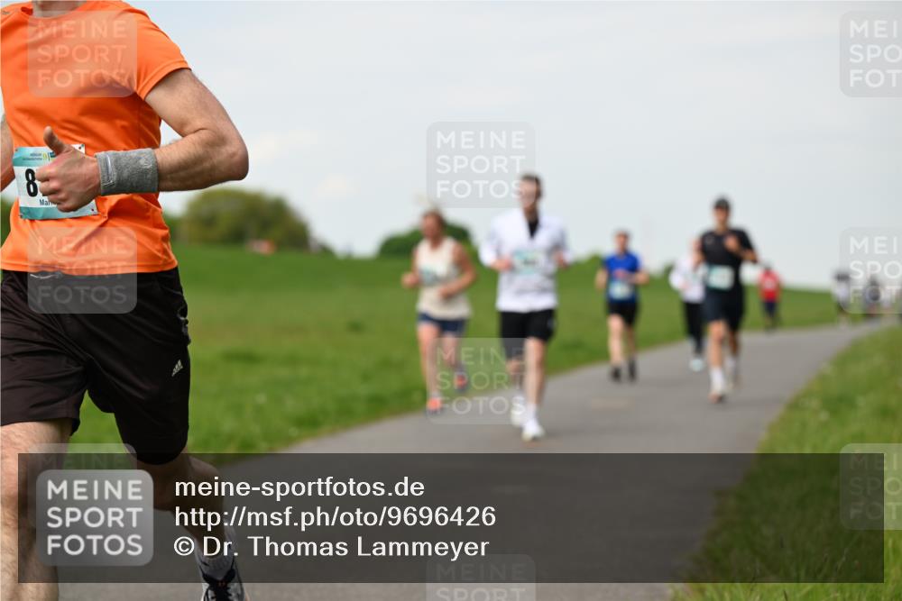 10.05.2026 - 8. Wedeler Halbmarathon Dr. Thomas Lammeyer http://msf.ph/oto/9696426 10.05.2026 11:24:43 Laufen  meine-sportfotos.de