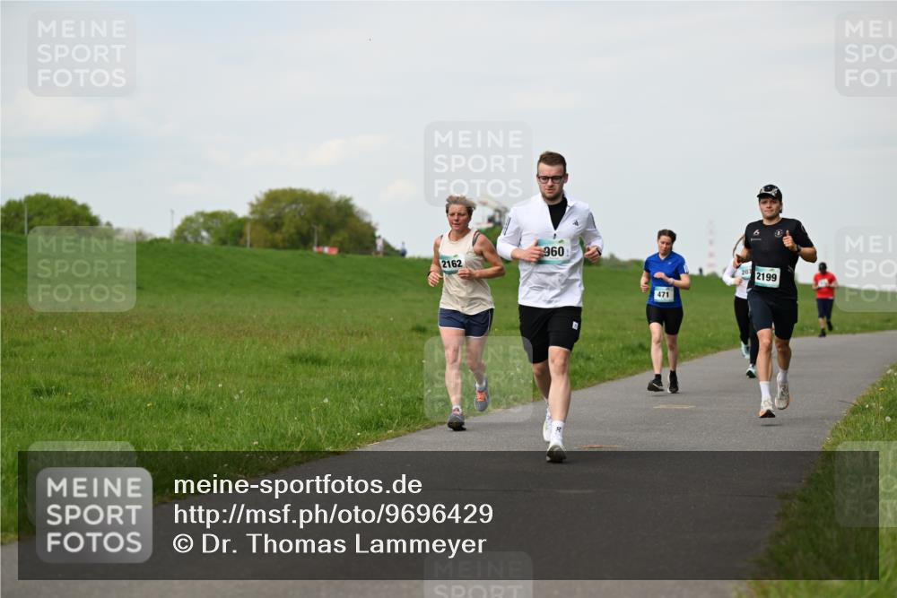 10.05.2026 - 8. Wedeler Halbmarathon Dr. Thomas Lammeyer http://msf.ph/oto/9696429 10.05.2026 11:24:44 Laufen 2162, 960, 471, 2199 meine-sportfotos.de