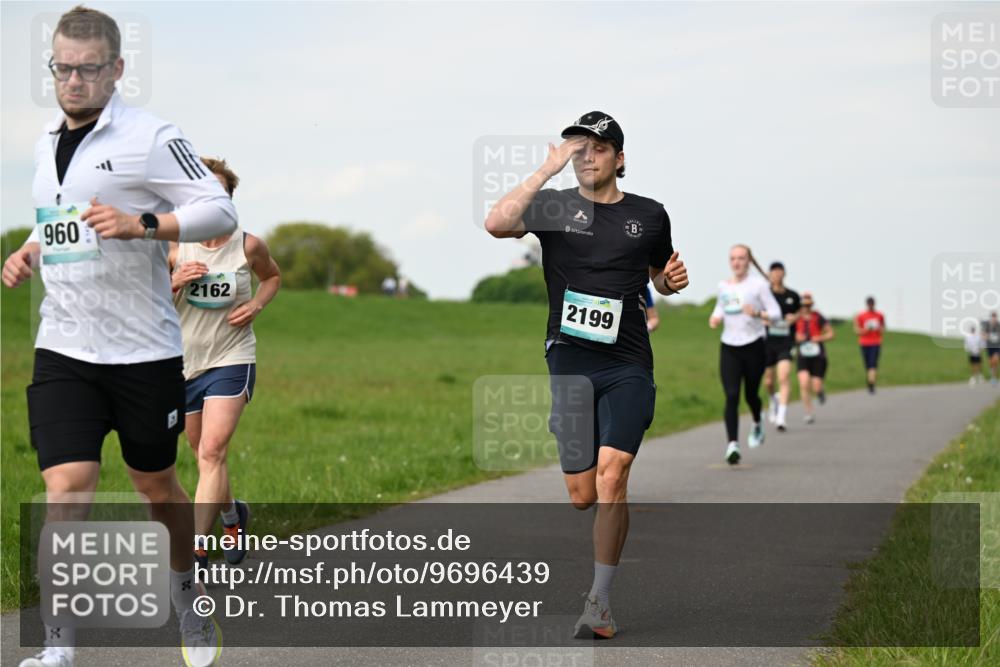 10.05.2026 - 8. Wedeler Halbmarathon Dr. Thomas Lammeyer http://msf.ph/oto/9696439 10.05.2026 11:24:46 Laufen 960, 2162, 2199 meine-sportfotos.de