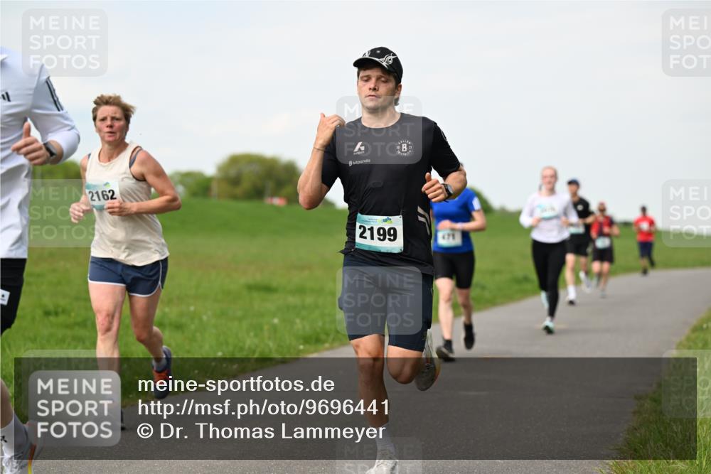10.05.2026 - 8. Wedeler Halbmarathon Dr. Thomas Lammeyer http://msf.ph/oto/9696441 10.05.2026 11:24:47 Laufen 2162, 2199, 475 meine-sportfotos.de
