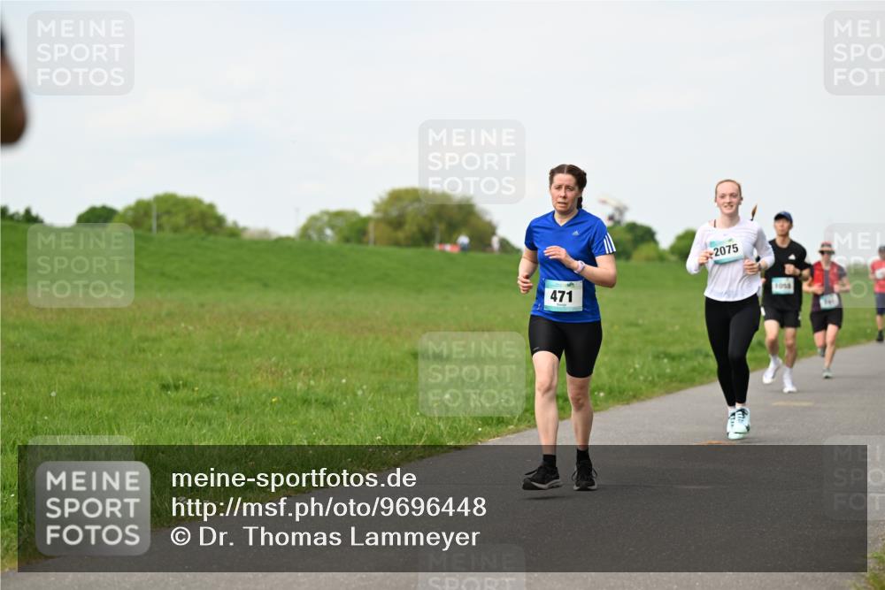 10.05.2026 - 8. Wedeler Halbmarathon Dr. Thomas Lammeyer http://msf.ph/oto/9696448 10.05.2026 11:24:48 Laufen 471, 2075, 100 meine-sportfotos.de