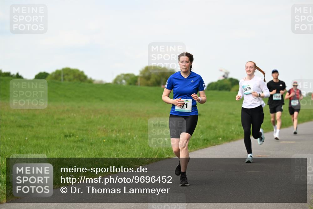 10.05.2026 - 8. Wedeler Halbmarathon Dr. Thomas Lammeyer http://msf.ph/oto/9696452 10.05.2026 11:24:49 Laufen 2075 meine-sportfotos.de
