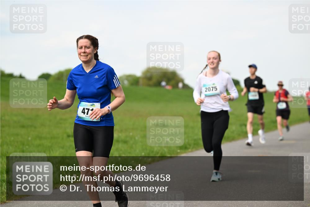 10.05.2026 - 8. Wedeler Halbmarathon Dr. Thomas Lammeyer http://msf.ph/oto/9696458 10.05.2026 11:24:50 Laufen 2075 meine-sportfotos.de