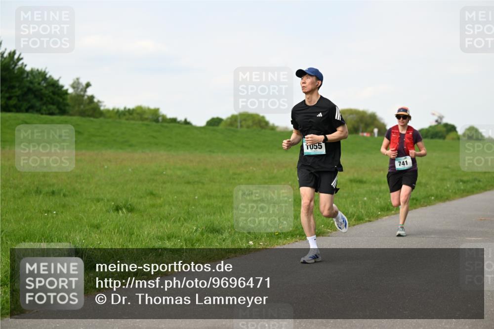 10.05.2026 - 8. Wedeler Halbmarathon Dr. Thomas Lammeyer http://msf.ph/oto/9696471 10.05.2026 11:24:53 Laufen 055, 741 meine-sportfotos.de