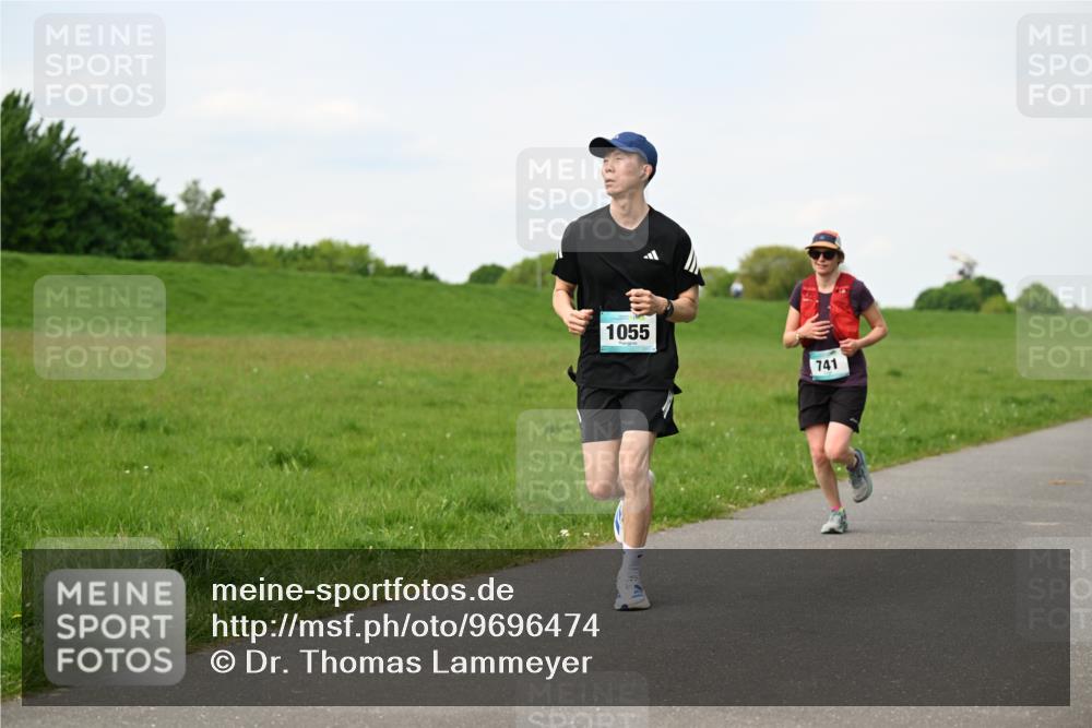 10.05.2026 - 8. Wedeler Halbmarathon Dr. Thomas Lammeyer http://msf.ph/oto/9696474 10.05.2026 11:24:53 Laufen 1055, 741 meine-sportfotos.de
