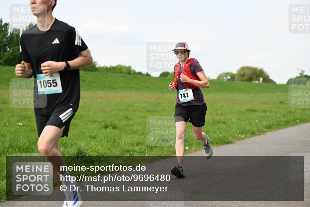 10.05.2026 - 8. Wedeler Halbmarathon Dr. Thomas Lammeyer http://msf.ph/oto/9696480 10.05.2026 11:24:54 Laufen 1055, 741 meine-sportfotos.de