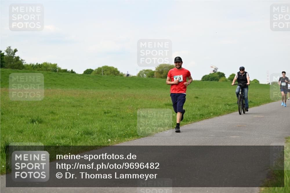 10.05.2026 - 8. Wedeler Halbmarathon Dr. Thomas Lammeyer http://msf.ph/oto/9696482 10.05.2026 11:24:58 Laufen  meine-sportfotos.de