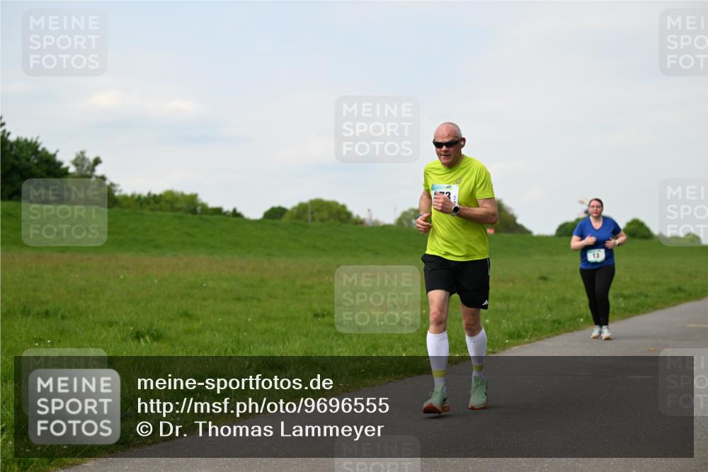 10.05.2026 - 8. Wedeler Halbmarathon Dr. Thomas Lammeyer http://msf.ph/oto/9696555 10.05.2026 11:25:25 Laufen  meine-sportfotos.de