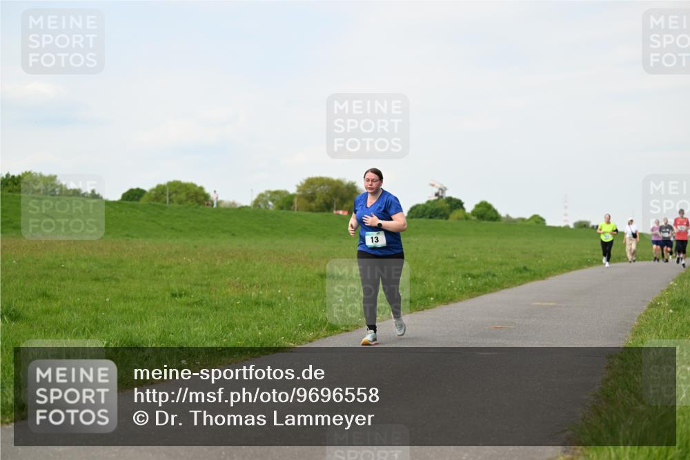 10.05.2026 - 8. Wedeler Halbmarathon Dr. Thomas Lammeyer http://msf.ph/oto/9696558 10.05.2026 11:25:27 Laufen  meine-sportfotos.de