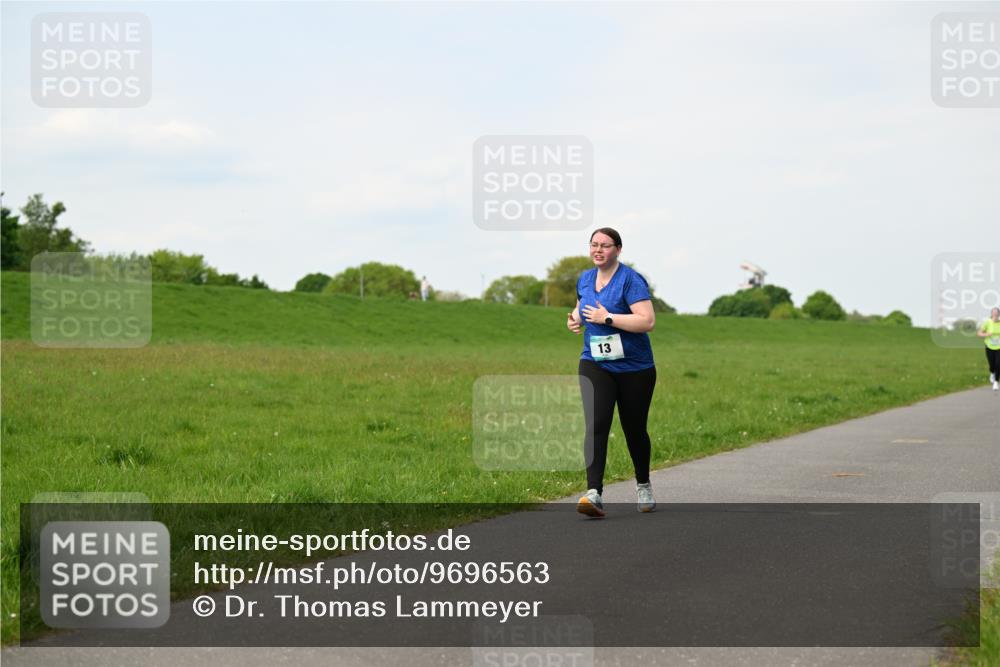 10.05.2026 - 8. Wedeler Halbmarathon Dr. Thomas Lammeyer http://msf.ph/oto/9696563 10.05.2026 11:25:28 Laufen  meine-sportfotos.de