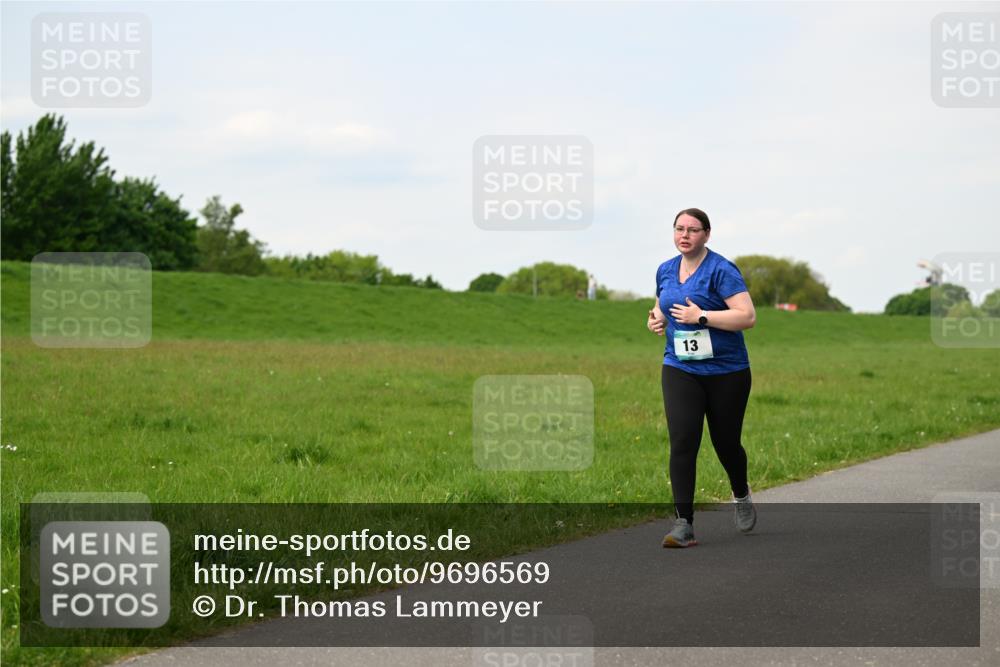 10.05.2026 - 8. Wedeler Halbmarathon Dr. Thomas Lammeyer http://msf.ph/oto/9696569 10.05.2026 11:25:28 Laufen  meine-sportfotos.de