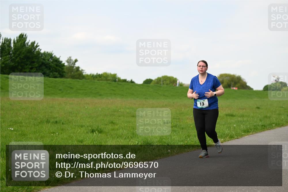 10.05.2026 - 8. Wedeler Halbmarathon Dr. Thomas Lammeyer http://msf.ph/oto/9696570 10.05.2026 11:25:29 Laufen  meine-sportfotos.de