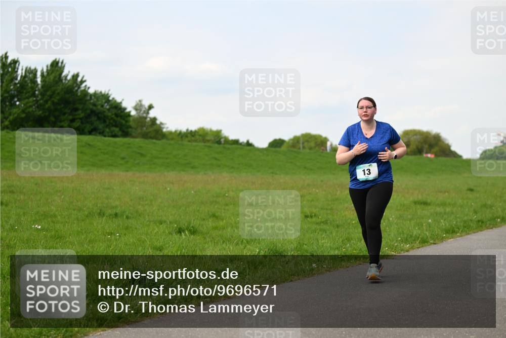10.05.2026 - 8. Wedeler Halbmarathon Dr. Thomas Lammeyer http://msf.ph/oto/9696571 10.05.2026 11:25:29 Laufen  meine-sportfotos.de