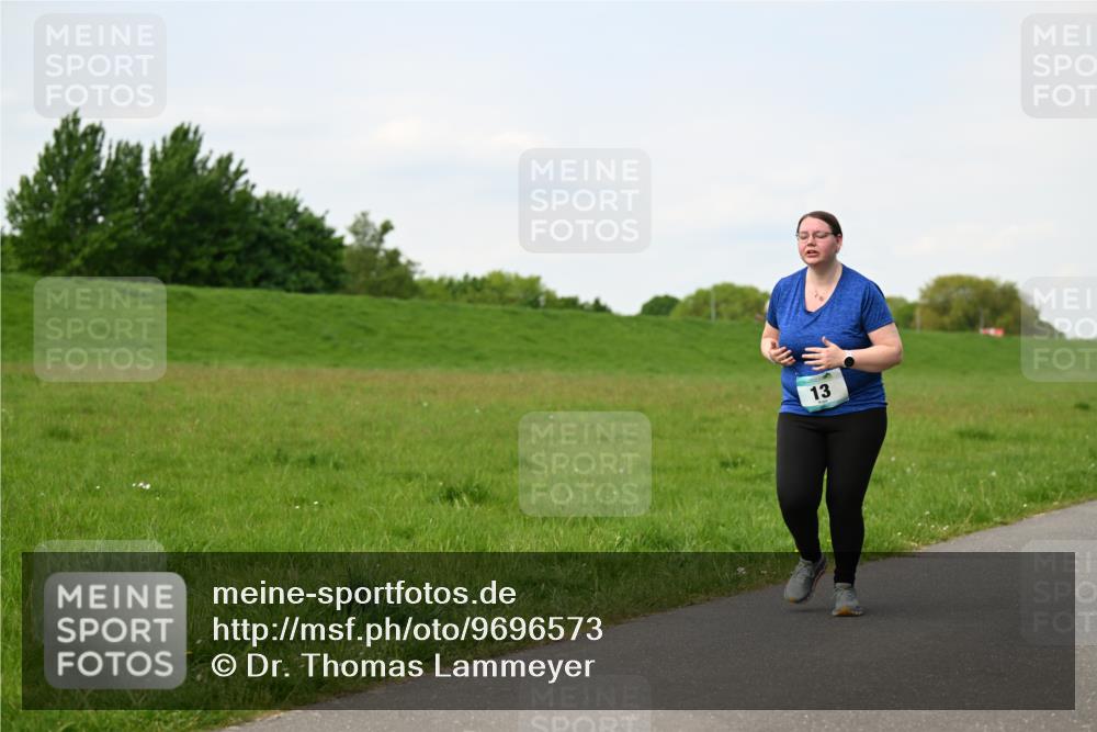 10.05.2026 - 8. Wedeler Halbmarathon Dr. Thomas Lammeyer http://msf.ph/oto/9696573 10.05.2026 11:25:29 Laufen  meine-sportfotos.de