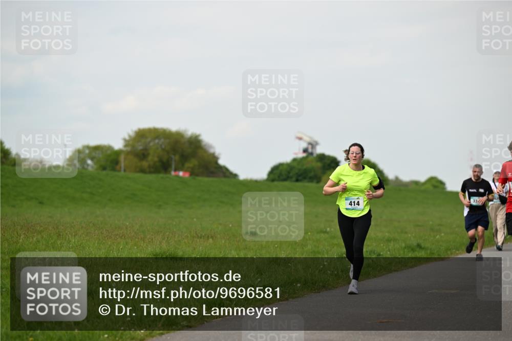 10.05.2026 - 8. Wedeler Halbmarathon Dr. Thomas Lammeyer http://msf.ph/oto/9696581 10.05.2026 11:25:35 Laufen 414 meine-sportfotos.de