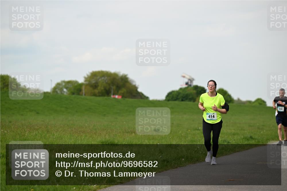 10.05.2026 - 8. Wedeler Halbmarathon Dr. Thomas Lammeyer http://msf.ph/oto/9696582 10.05.2026 11:25:35 Laufen 414, 334 meine-sportfotos.de