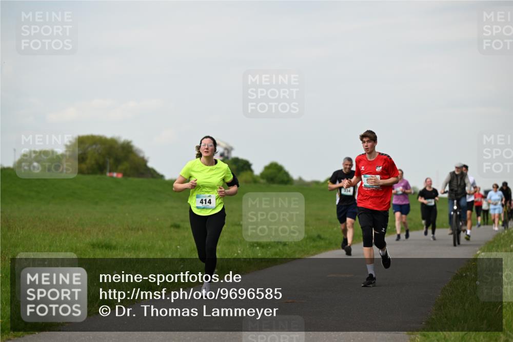 10.05.2026 - 8. Wedeler Halbmarathon Dr. Thomas Lammeyer http://msf.ph/oto/9696585 10.05.2026 11:25:37 Laufen 414, 334 meine-sportfotos.de