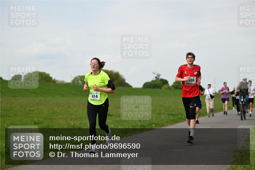 10.05.2026 - 8. Wedeler Halbmarathon Dr. Thomas Lammeyer http://msf.ph/oto/9696590 10.05.2026 11:25:38 Laufen 414 meine-sportfotos.de