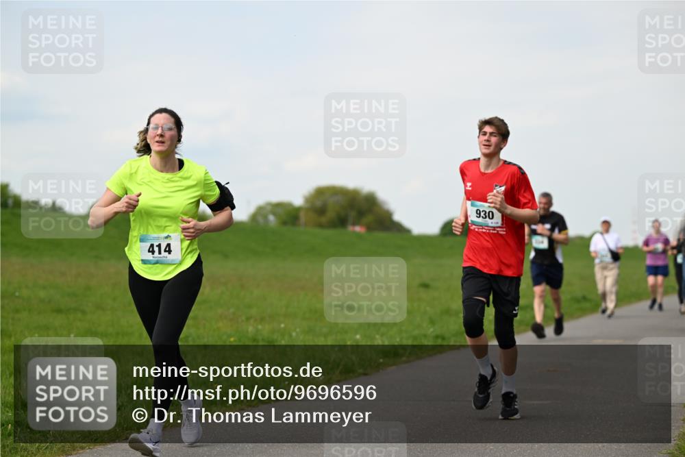 10.05.2026 - 8. Wedeler Halbmarathon Dr. Thomas Lammeyer http://msf.ph/oto/9696596 10.05.2026 11:25:39 Laufen 414, 930 meine-sportfotos.de