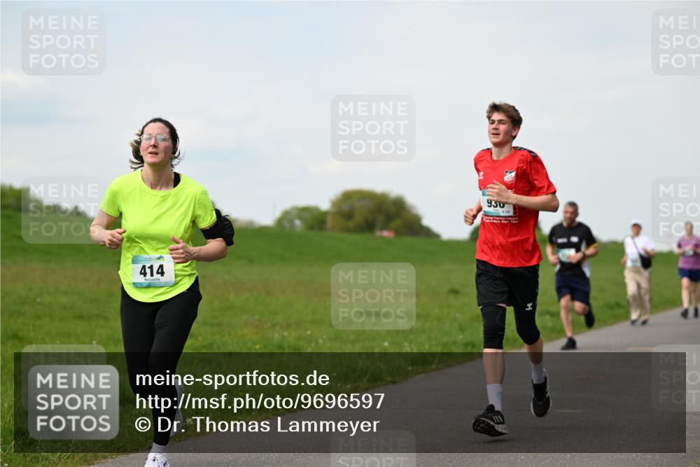 10.05.2026 - 8. Wedeler Halbmarathon Dr. Thomas Lammeyer http://msf.ph/oto/9696597 10.05.2026 11:25:40 Laufen 414, 930, 8129 meine-sportfotos.de