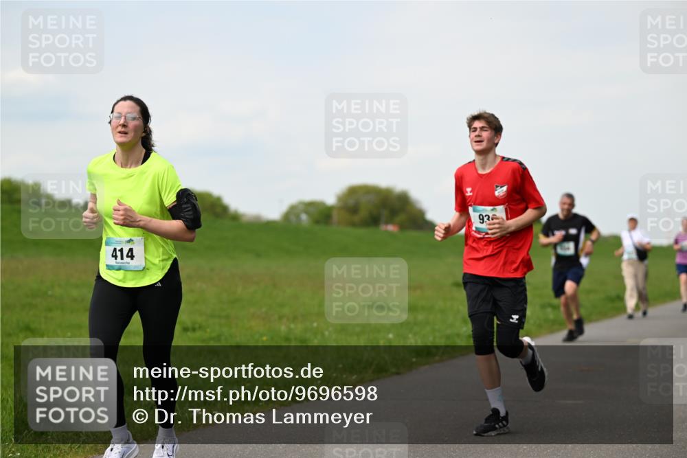 10.05.2026 - 8. Wedeler Halbmarathon Dr. Thomas Lammeyer http://msf.ph/oto/9696598 10.05.2026 11:25:40 Laufen 414, 2110 meine-sportfotos.de