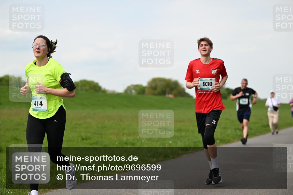 10.05.2026 - 8. Wedeler Halbmarathon Dr. Thomas Lammeyer http://msf.ph/oto/9696599 10.05.2026 11:25:40 Laufen 414, 930 meine-sportfotos.de