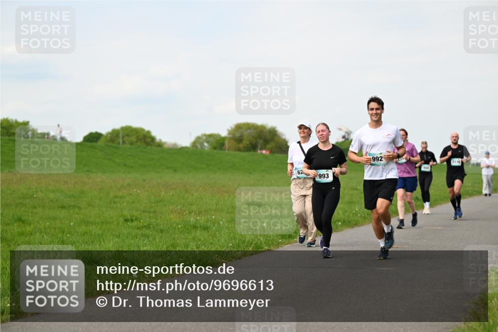 10.05.2026 - 8. Wedeler Halbmarathon Dr. Thomas Lammeyer http://msf.ph/oto/9696613 10.05.2026 11:25:46 Laufen 993, 992, 440, 2176 meine-sportfotos.de