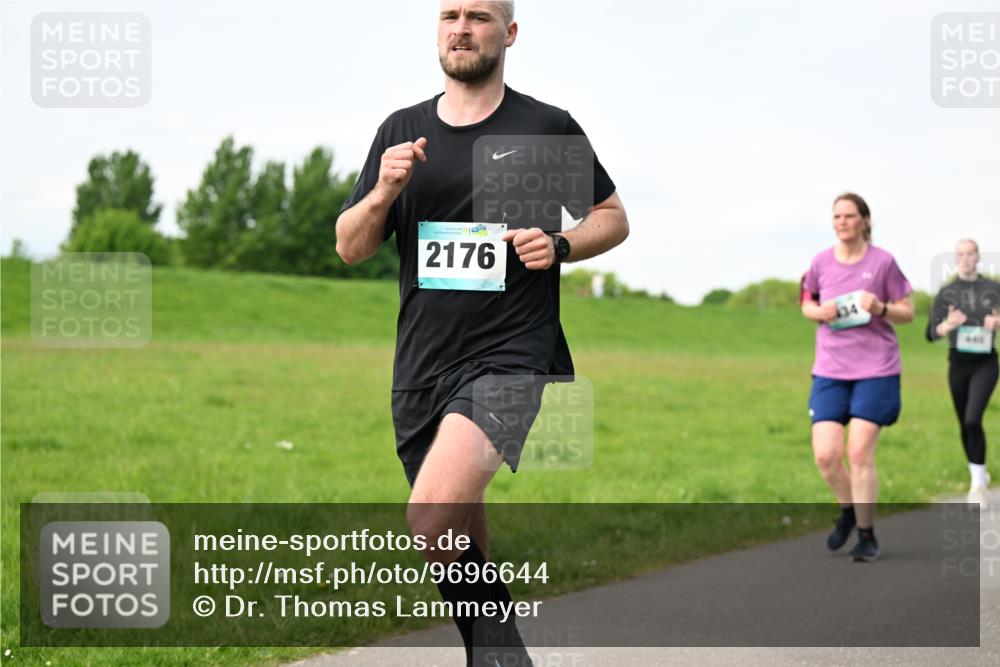 10.05.2026 - 8. Wedeler Halbmarathon Dr. Thomas Lammeyer http://msf.ph/oto/9696644 10.05.2026 11:25:51 Laufen 2176, 440 meine-sportfotos.de