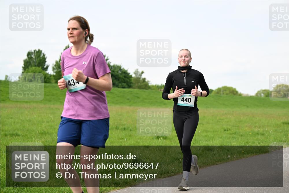 10.05.2026 - 8. Wedeler Halbmarathon Dr. Thomas Lammeyer http://msf.ph/oto/9696647 10.05.2026 11:25:53 Laufen 434, 440 meine-sportfotos.de