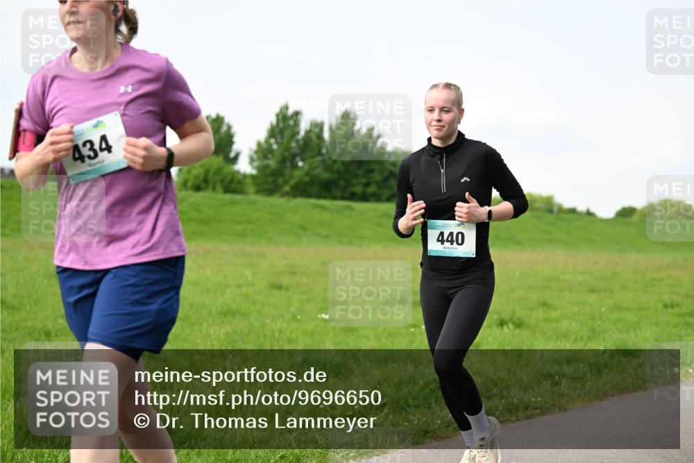 10.05.2026 - 8. Wedeler Halbmarathon Dr. Thomas Lammeyer http://msf.ph/oto/9696650 10.05.2026 11:25:54 Laufen 434, 440 meine-sportfotos.de